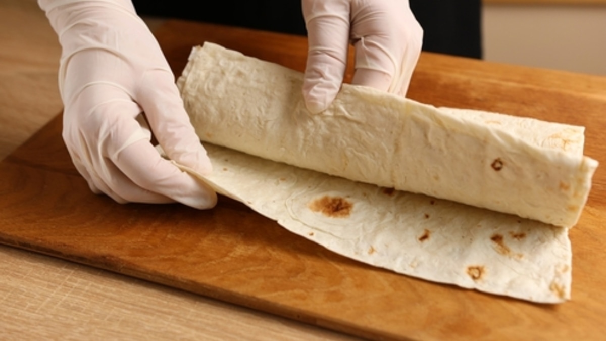 Лаваш вместо теста: рецепт вкусного и полезного пирога-пятиминутки из простейших продуктов Лаваш вместо теста: рецепт вкусного и полезного пирога-пятиминутки из простейших продуктов