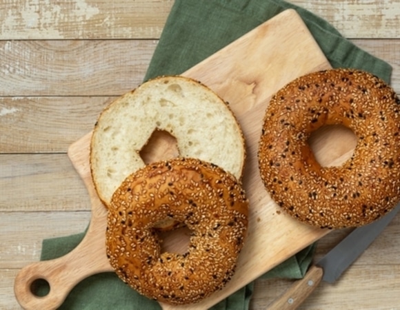 "Вот это стоящий рецепт!": такое тесто для бейглов понравится даже самым "зожнутым"