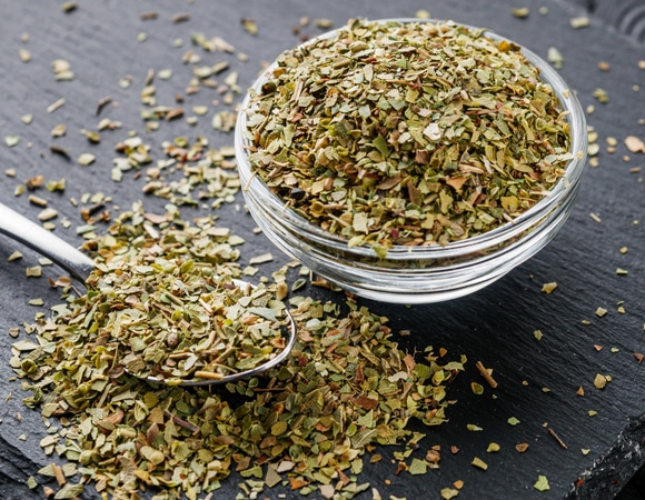 Полезные свойства орегано: как ароматная трава укрепляет здоровье Полезные свойства орегано: как ароматная трава укрепляет здоровье