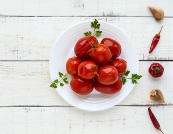 Палочка-выручалочка любой хозяйки: пять идей простых и оригинальных блюд с консервированными томатами