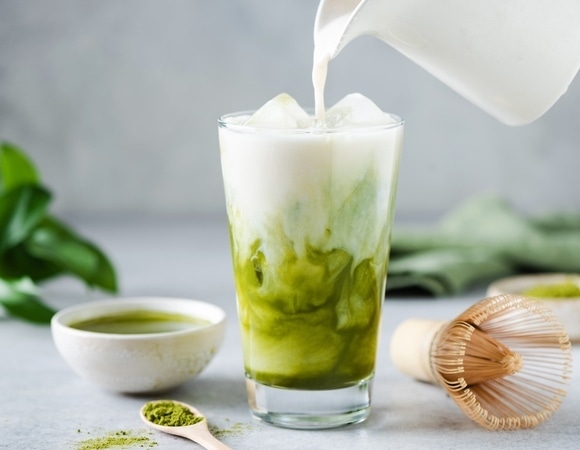 Не сок и не кофе: один популярный напиток препятствует жировой болезни печени