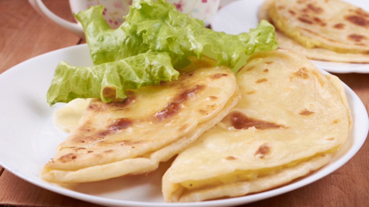 Кыстыбый — жемчужина тюркской кухни: чем отличается блюдо у разных народов и готовим его с начинкой по рецепту шеф-повара