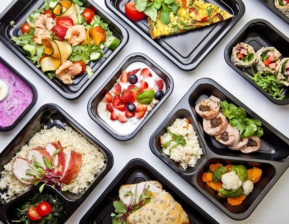 Как выбрать готовую еду в магазине или доставке: эксперт научил распознавать "ред флаги"