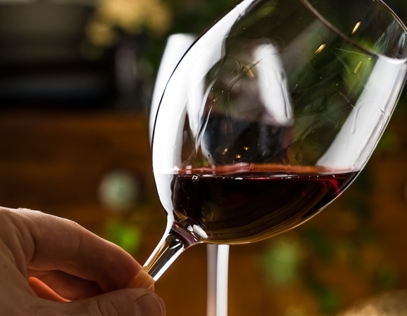 Как понять, что вино испортилось: 3 самых красноречивых признака Как понять, что вино испортилось: 3 самых красноречивых признака