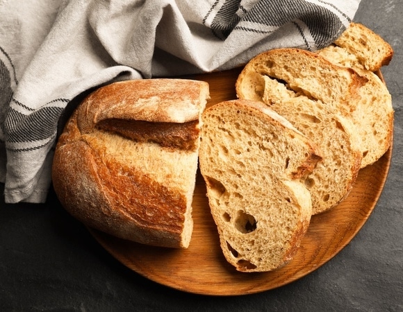 Фуд-блогер раскрыла секрет, как сохранить хлеб свежим на 2–3 недели и без заморозки Фуд-блогер раскрыла секрет, как сохранить хлеб свежим на 2–3 недели и без заморозки