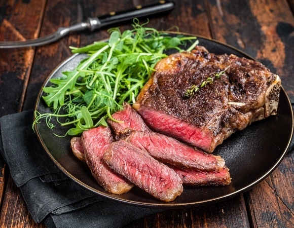 Самый "плохо охраняемый" секрет китайских ресторанов: почему их мясо получается таким нежным Самый "плохо охраняемый" секрет китайских ресторанов: почему их мясо получается таким нежным