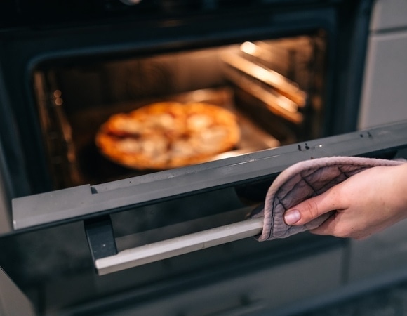 Названы 5 ошибок при использовании духовки — из-за них блюда и не получаются Названы 5 ошибок при использовании духовки — из-за них блюда и не получаются