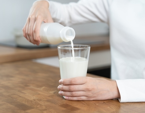 Жирное молоко повышает риск смертности? Врач Гинзбург оценил новое исследование Жирное молоко повышает риск смертности? Врач Гинзбург оценил новое исследование