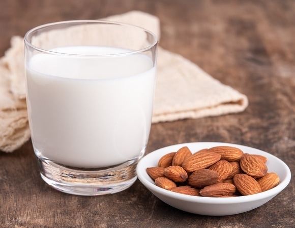 Как приготовить растительное молоко дома и стоит ли оно того — спросили у шеф-повара Как приготовить растительное молоко дома и стоит ли оно того — спросили у шеф-повара