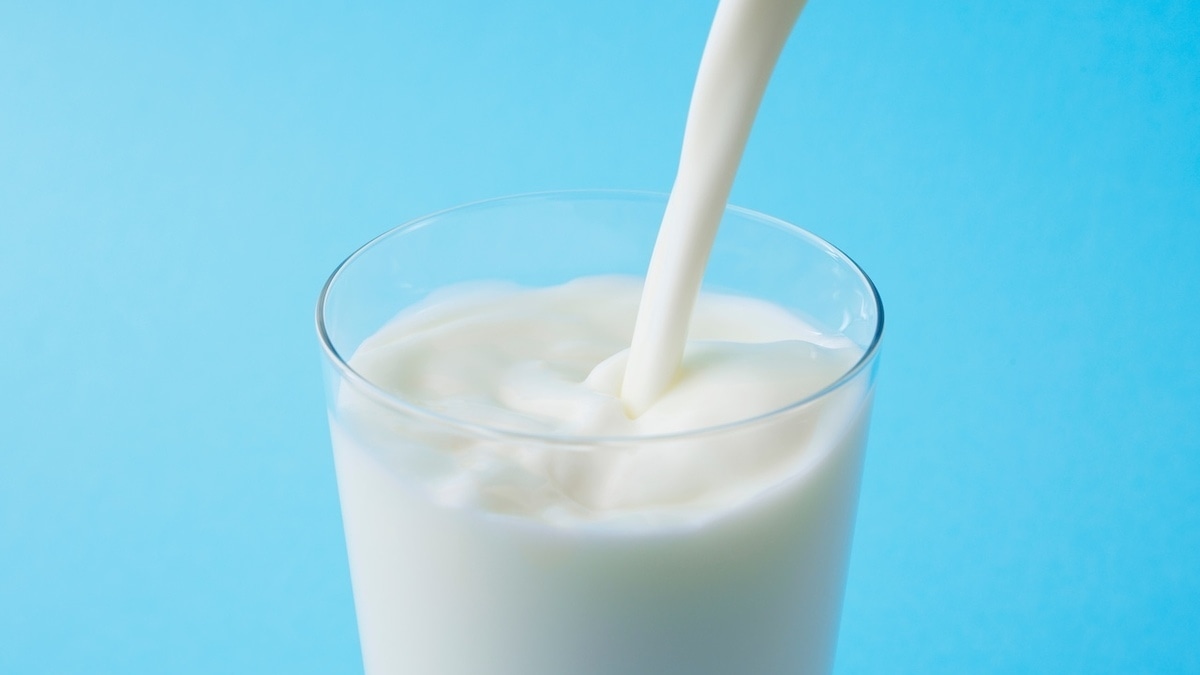 Врач Агапкин рассказал, от каких недугов защищает обычное молоко