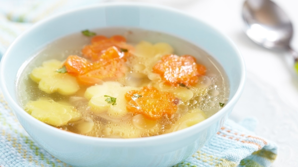 Нужно ли заставлять ребенка есть суп: мнение педиатра