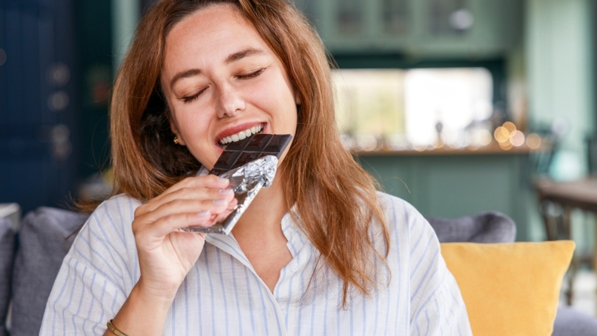 Не демонизируем сладкое: что будет, если при ОРВИ съесть шоколадку? Не демонизируем сладкое: что будет, если при ОРВИ съесть шоколадку?