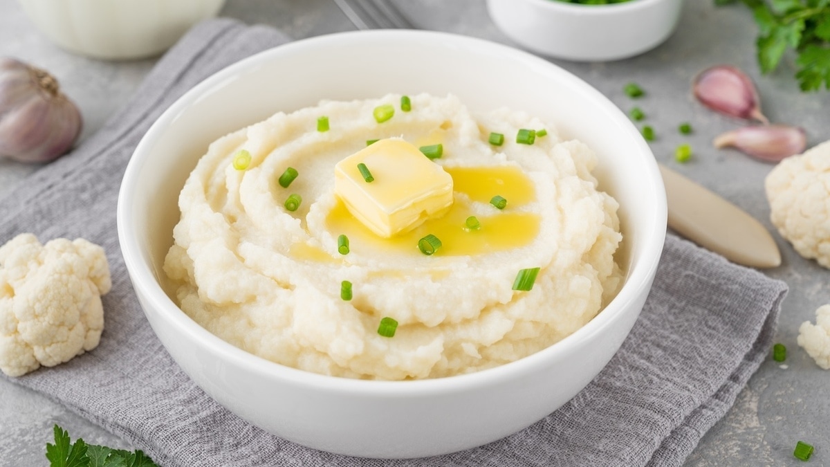 Блендером или вручную? Вот как превратить цветную капусту в кремовое пюре без комочков