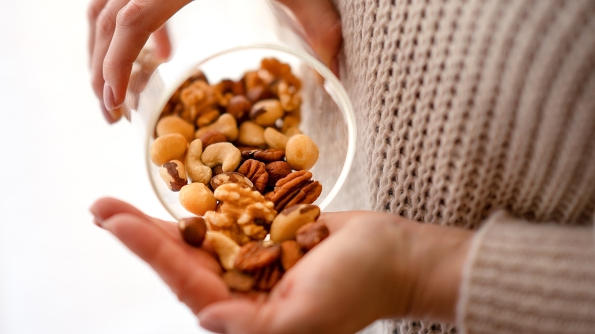 Отказываетесь от орехов, чтобы не набрать лишний вес? Очень зря, считают ученые!