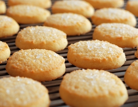 Минутка — и готово! Шеф-повар Денис Перевоз рассказал, как готовят "быстрое" печенье на кефире Минутка — и готово! Шеф-повар Денис Перевоз рассказал, как готовят "быстрое" печенье на кефире