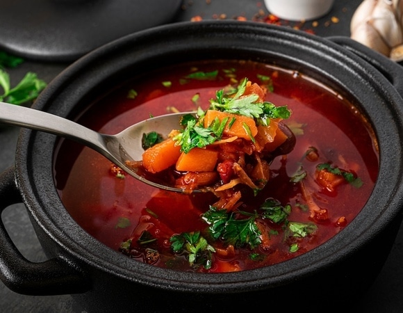 Не побледнеет и не "уйдет в бурый": шеф-повар Беседин научил сохранять яркий цвет борща Не побледнеет и не "уйдет в бурый": шеф-повар Беседин научил сохранять яркий цвет борща