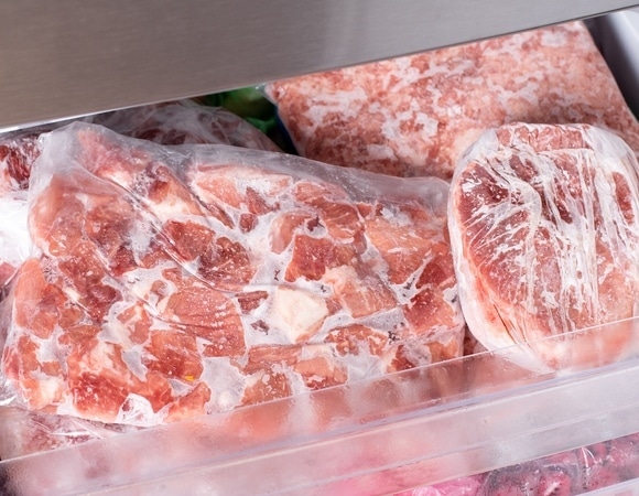 Если видите это — мясо пора выбросить: назван главный признак испорченных заморозок Если видите это — мясо пора выбросить: назван главный признак испорченных заморозок