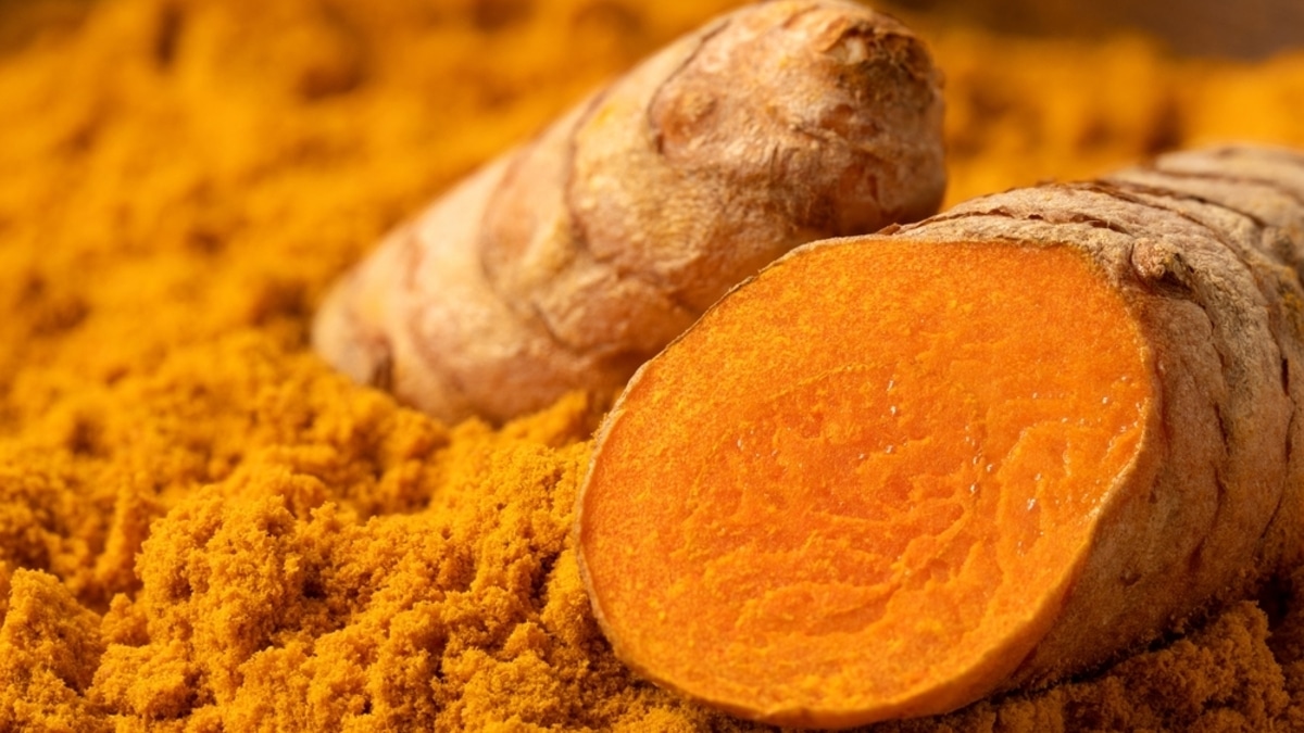Куркума и черный перец при простудах: врач объяснила, почему именно это сочетание работает