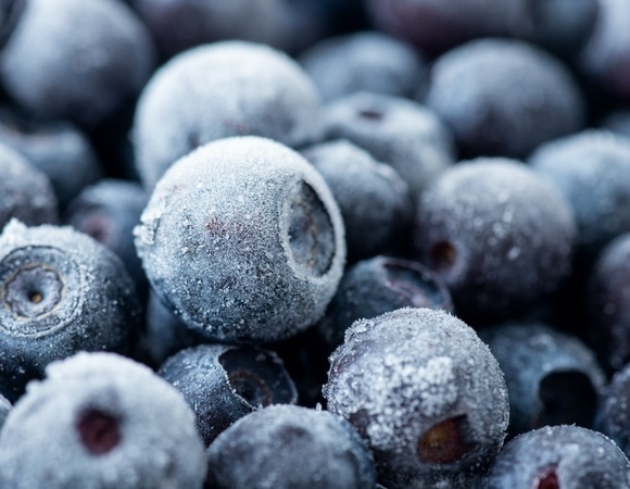 Стало известно, почему замороженная черника полезнее свежей Стало известно, почему замороженная черника полезнее свежей