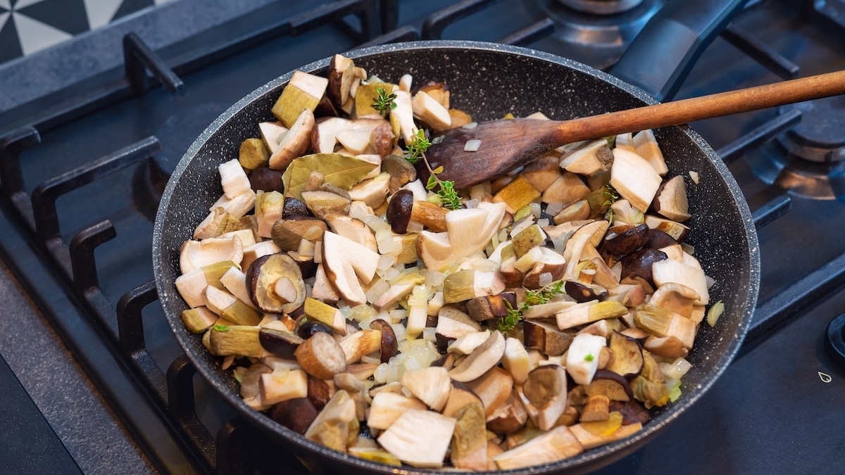 Съедобные грибы горчат после приготовления: вот 4 простейших способа исправить их вкус 