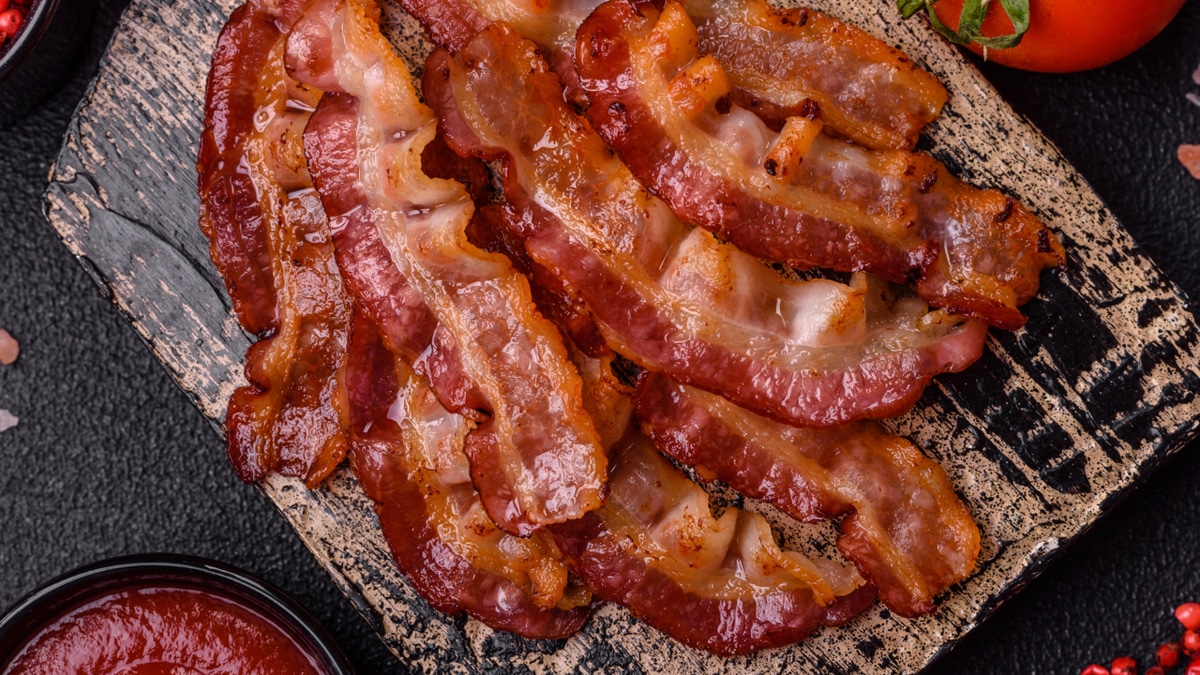 Хрустит не хуже чипсов: как приготовить идеальный бекон Хрустит не хуже чипсов: как приготовить идеальный бекон
