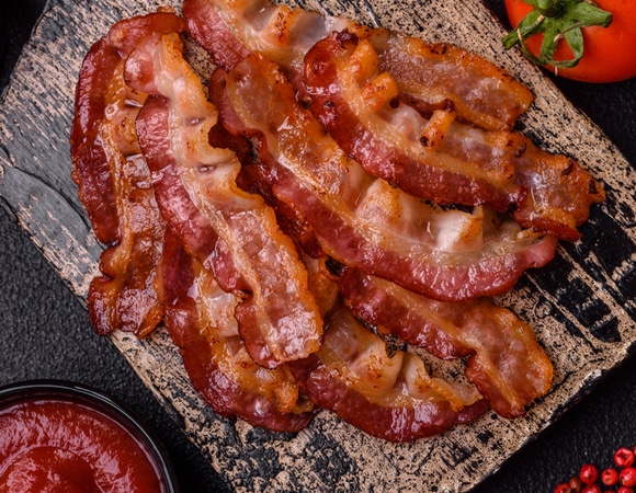 Хрустит не хуже чипсов: как приготовить идеальный бекон Хрустит не хуже чипсов: как приготовить идеальный бекон