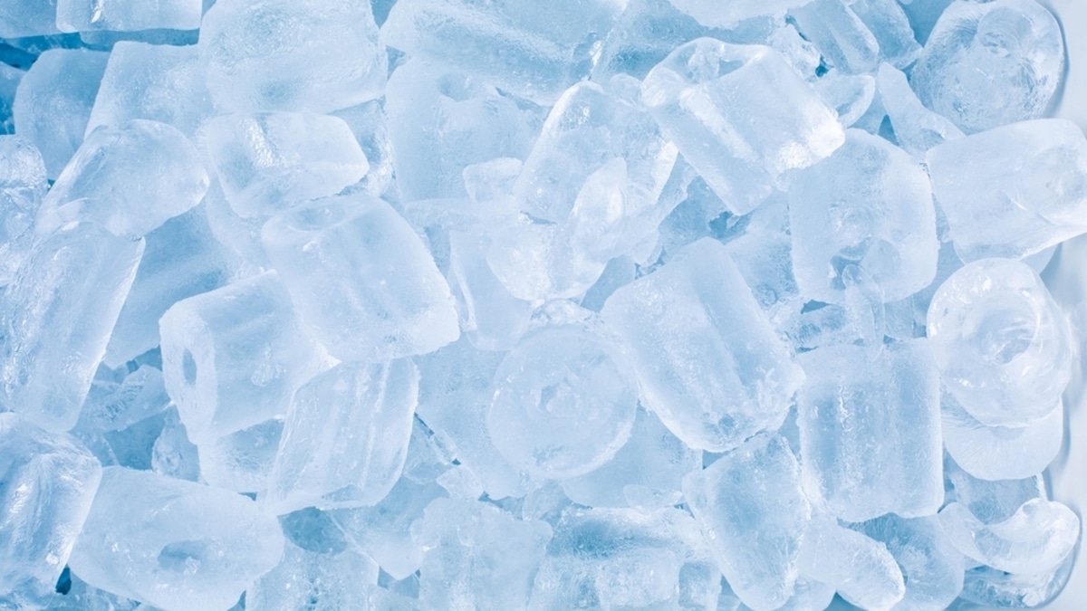 Хочется… пожевать лед? Это странное желание может говорить о дефиците важного элемента