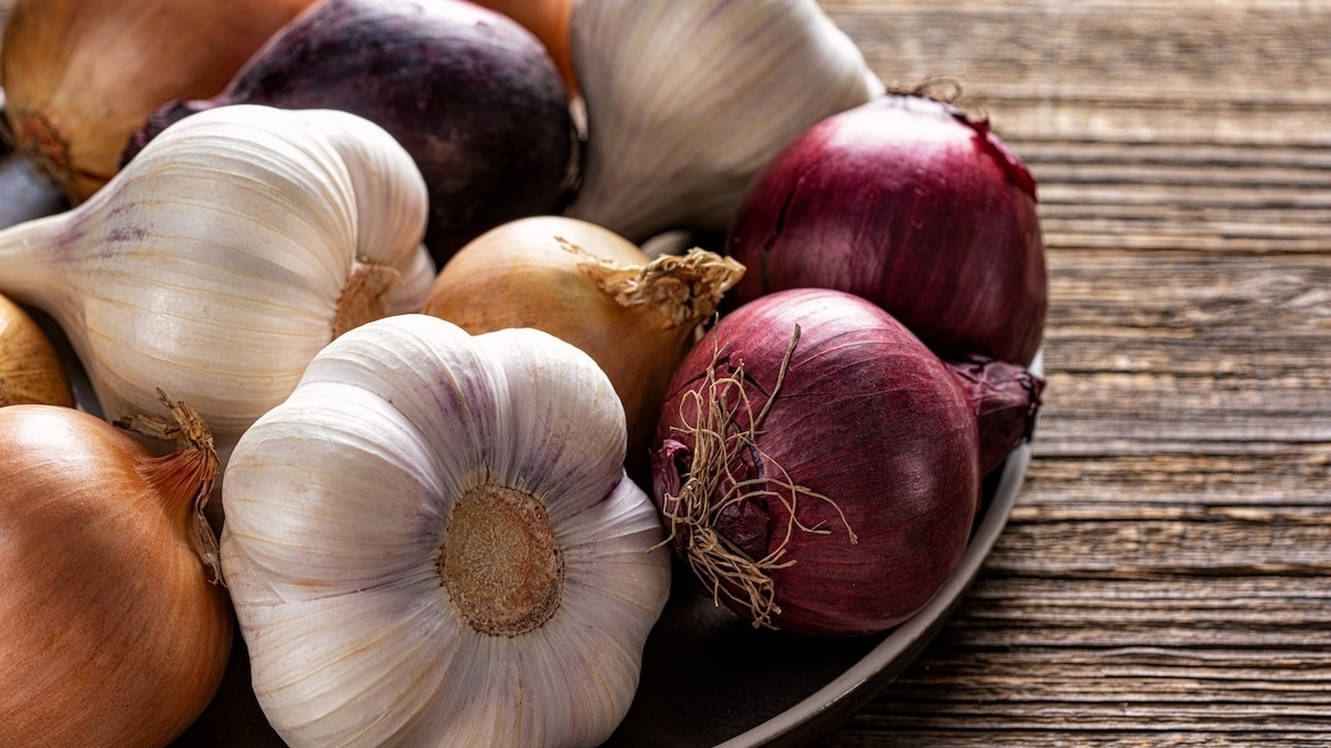 Защищают не только от простуды: у лука и чеснока нашли редкое свойство