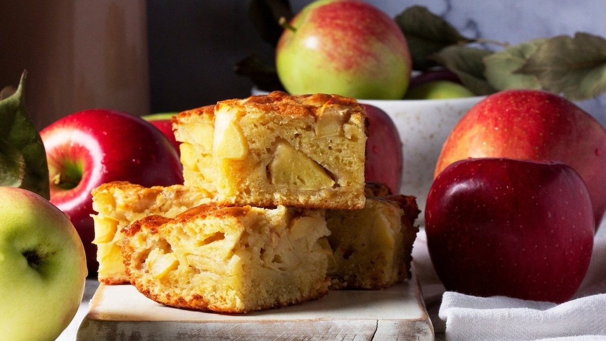 Шарлотка за 30 минут: как приготовить любимый яблочный пирог в микроволновке Шарлотка за 30 минут: как приготовить любимый яблочный пирог в микроволновке