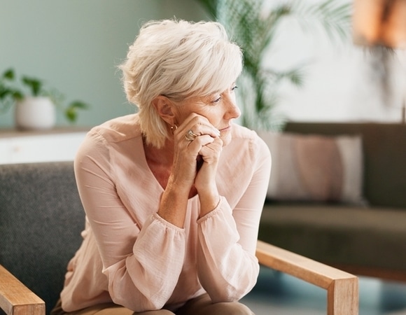 Почему после 40 лет "накатывает" усталость: врач назвала 5 причин — лень и осенняя хандра здесь ни при чем