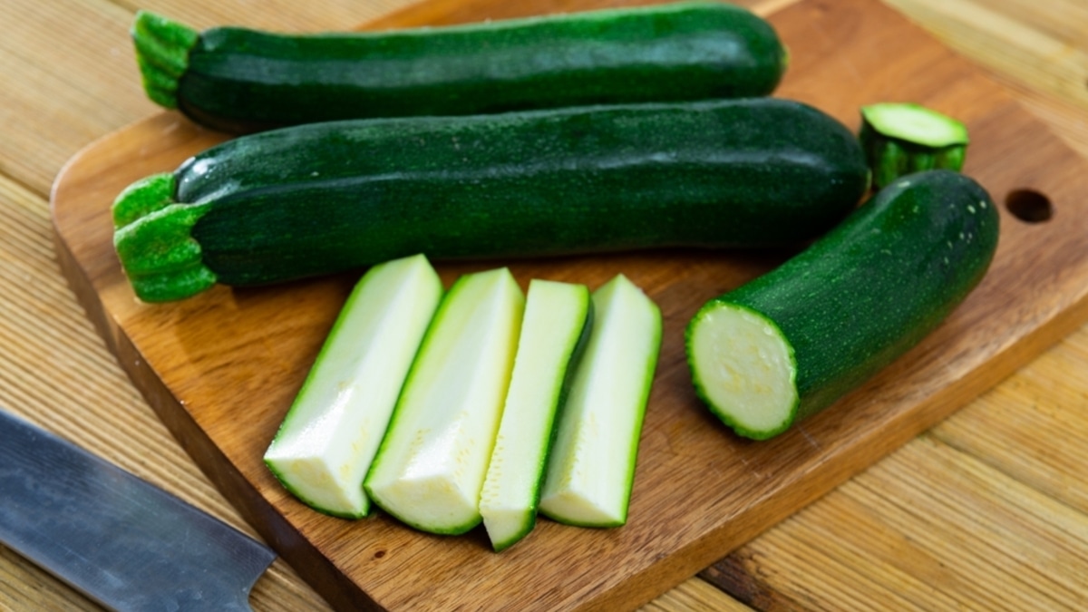 Задорный хруст вместо вялой каши: лайфхак, как жарить кабачки без тонны масла и лишних калорий Задорный хруст вместо вялой каши: лайфхак, как жарить кабачки без тонны масла и лишних калорий