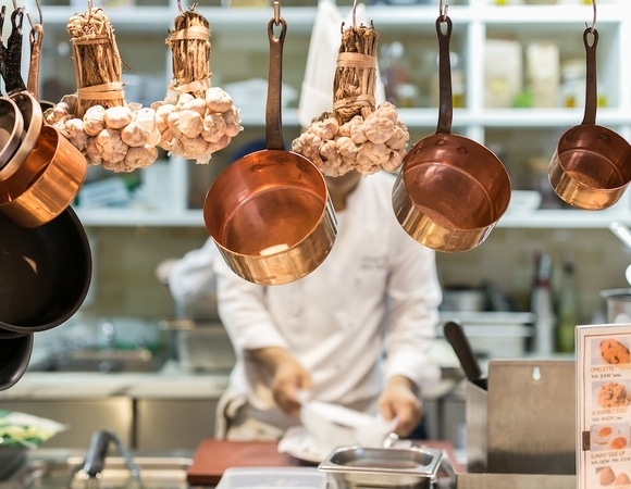 Что чувствуют повара на открытой кухне: честное мнение шефа Святослава Спивакова