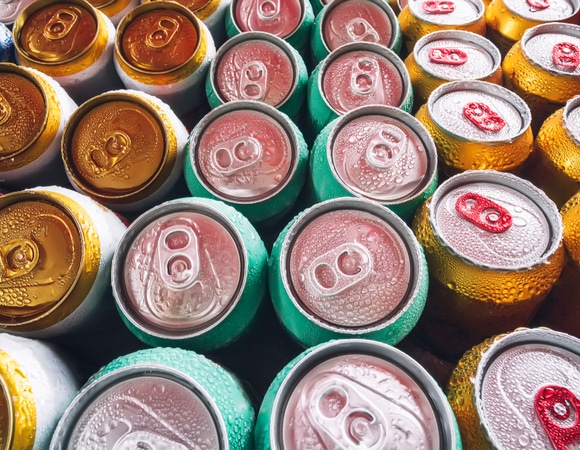 Врач назвала 4 причины отставить в сторону сладкие напитки, особенно при приемах пищи