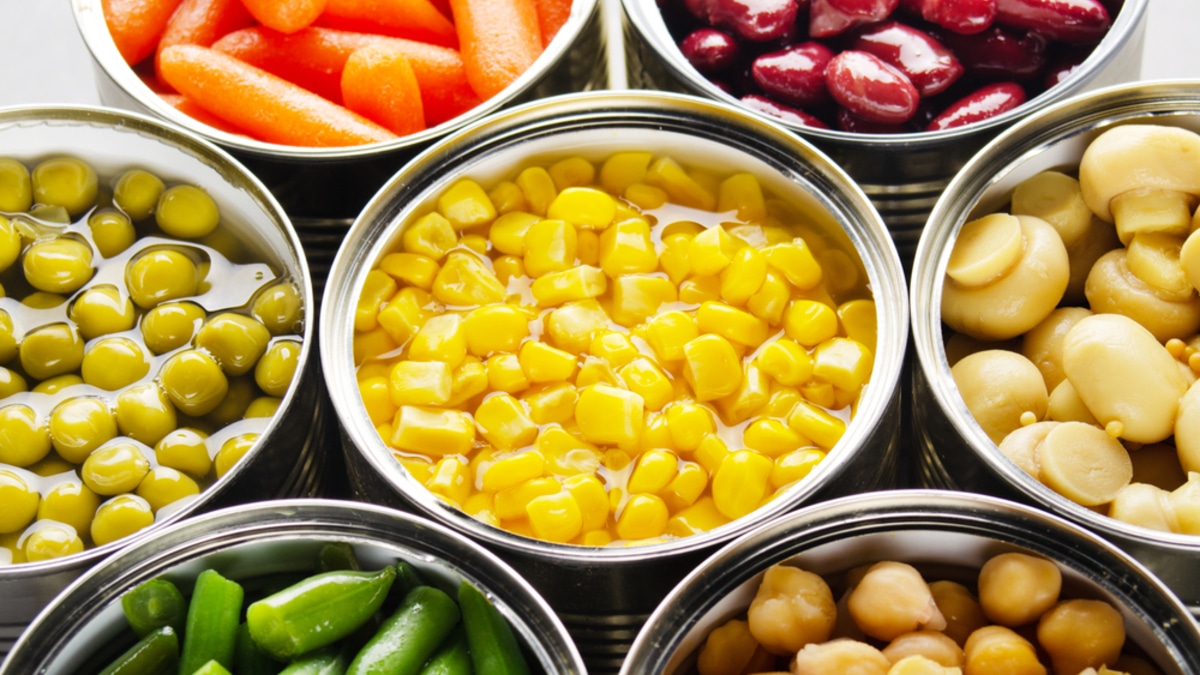 "Когда свежие недоступны": врач рассказала, есть ли польза в консервированном горошек и или кукурузе