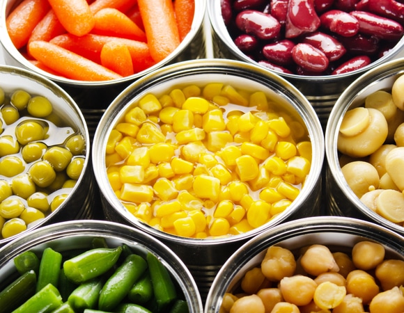 "Когда свежие недоступны": врач рассказала, есть ли польза в консервированном горошек и или кукурузе