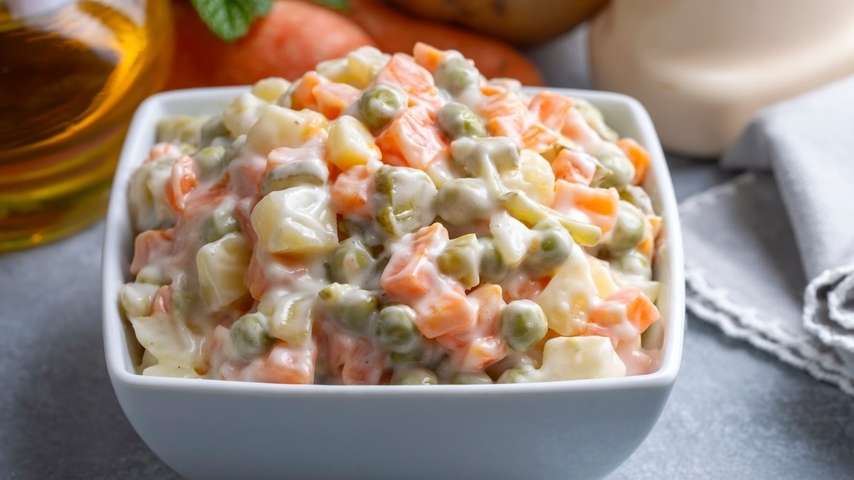 Рассчитан "индекс оливье" на 2025-й: главный салат Нового года снова подорожал