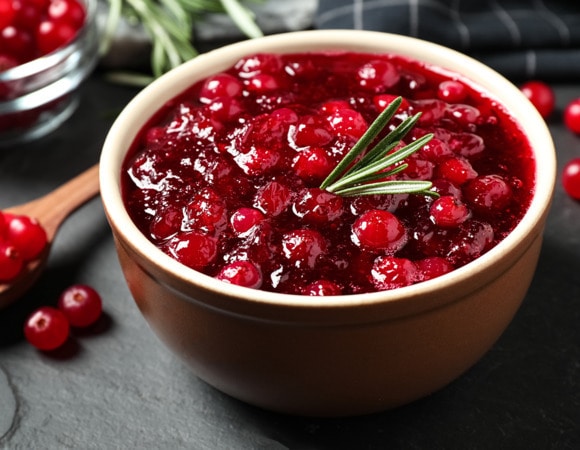Клюквенный соус без сахара — полезный выбор для праздничного стола