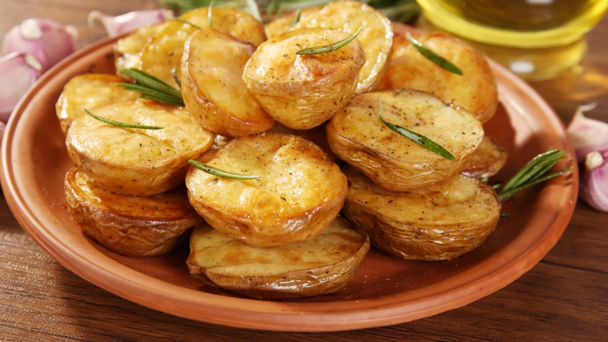 Секреты идеального запеченного в мундире картофеля от кулинарной звезды Элтона Брауна