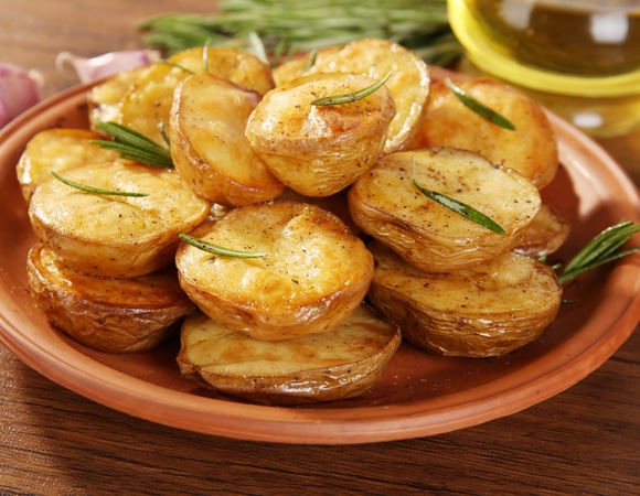 Секреты идеального запеченного в мундире картофеля от кулинарной звезды Элтона Брауна