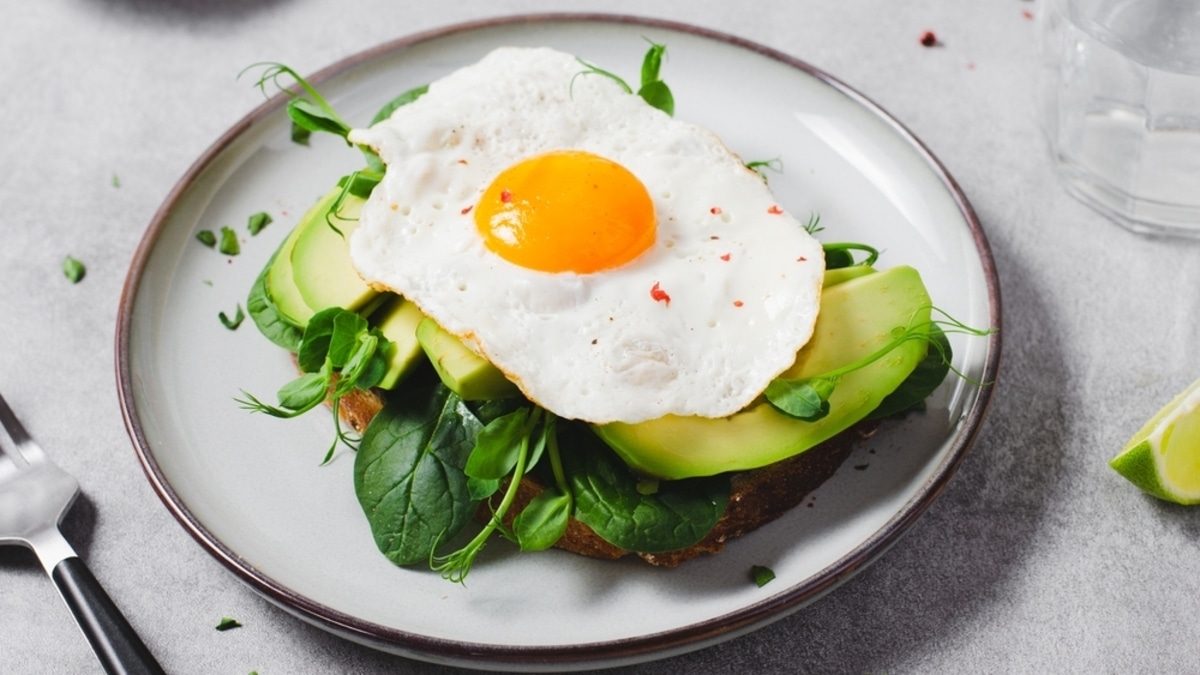 Плотный завтрак, обед наспех и ужин с удовольствием: что ест самая высокооплачиваемая модель мира Кендалл Дженнер