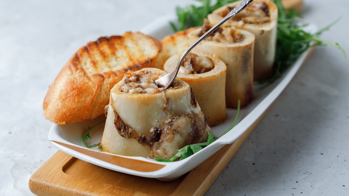 Врач рассказал, чем полезен костный мозг и кому он противопоказан