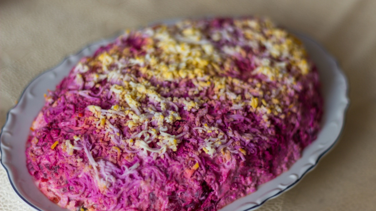 "Индекс" селедки под шубой вырос на 14%: как не разориться на главном новогоднем блюде, но и не уехать в больницу