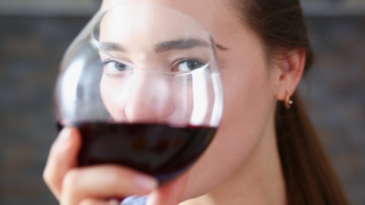 Не виден невооруженным глазом: у алкоголя нашелся еще один серьезный минус 