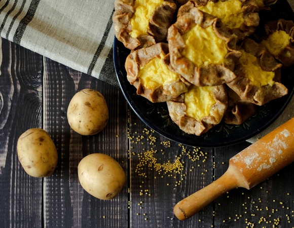 "Захотелось их поесть": звездный шеф-повар Александр Пушков поделился рецептом карельских калиток