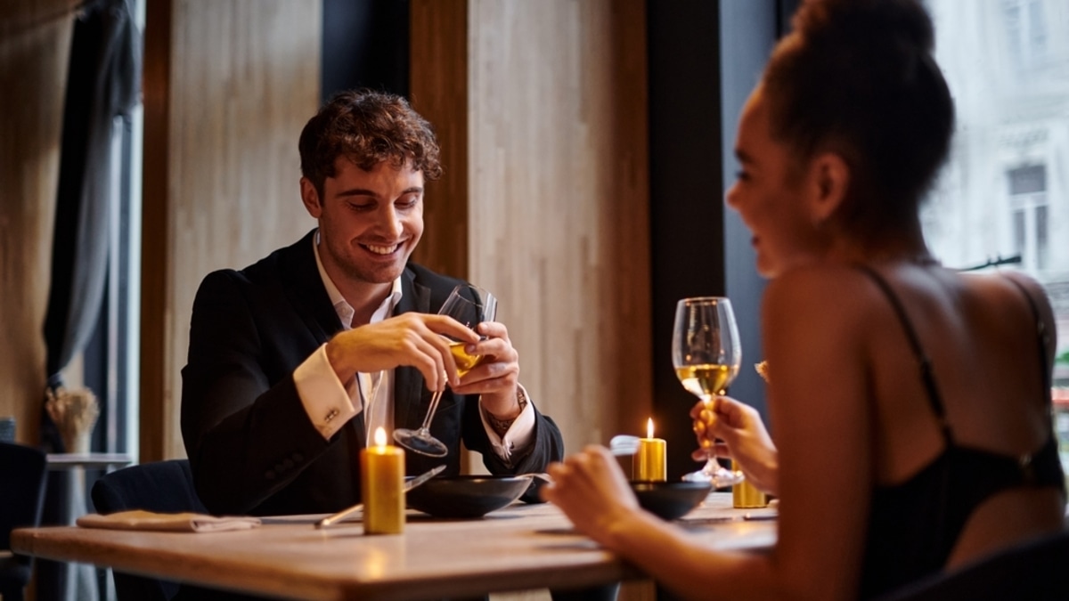 Стал известен средний чек в ресторанах страны: Петербург тратит больше Москвы, а регионы догоняют