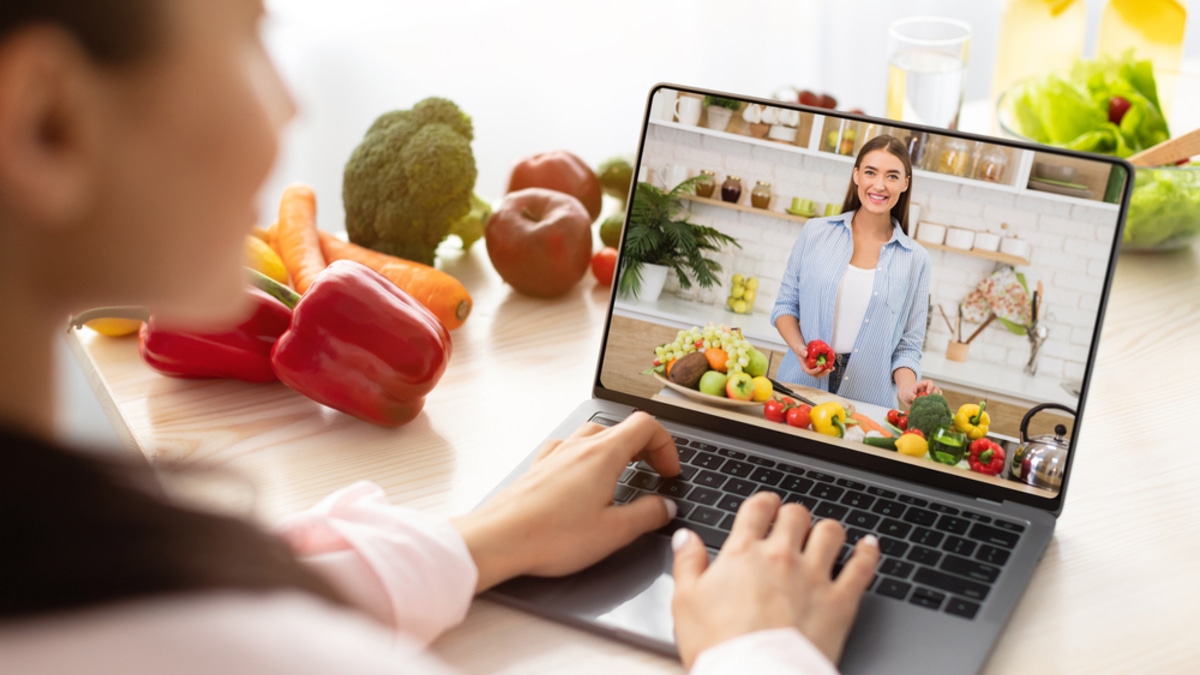 Половину переврут, половину напутают: нутрициолог призвала не доверять "ПП-рецептам" от блогеров