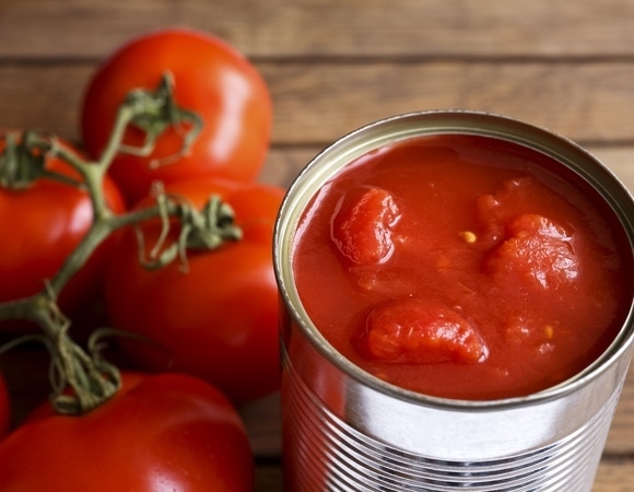 Почему шеф-повара советуют готовить не со свежими, а с консервированными помидорами?