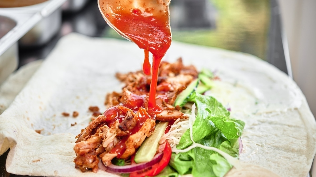 Врач рассказала, какой ингредиент делает шаурму полезнее — мы собрали 3 похожих рецепта
