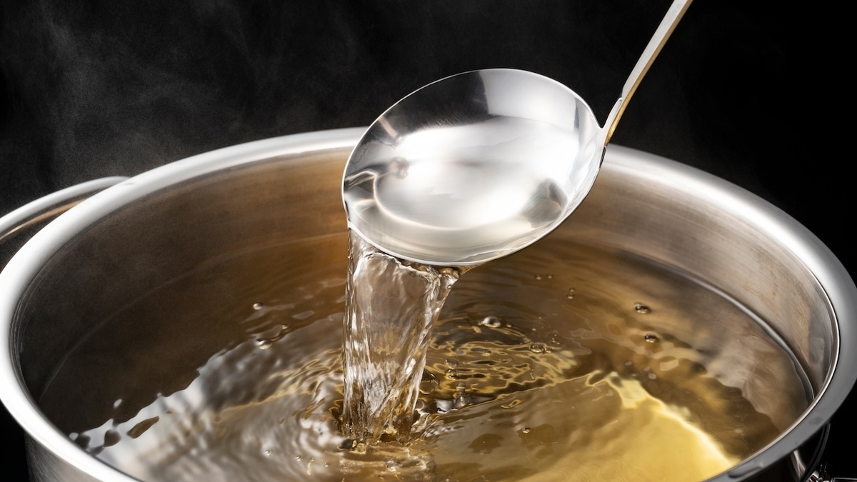 Опять пена! Как сделать любой бульон прозрачным — нашли 3 рецепта и лайфхаки к ним 