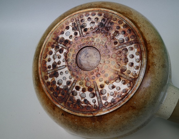 Как спасти пригоревшую посуду: неожиданный лайфхак, который вас удивит Как спасти пригоревшую посуду: неожиданный лайфхак, который вас удивит